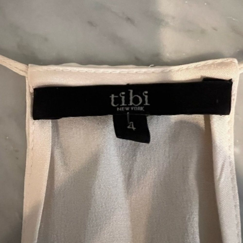 Gorgeous White Tibi Sequence Top Great Condition … - image 8